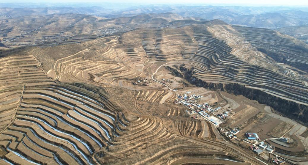 静宁：梯田如纹绘春景 沃野新生启农耕